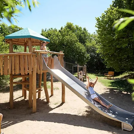 Курортный комплекс Robinson Fleesensee Гёрен-Леббин