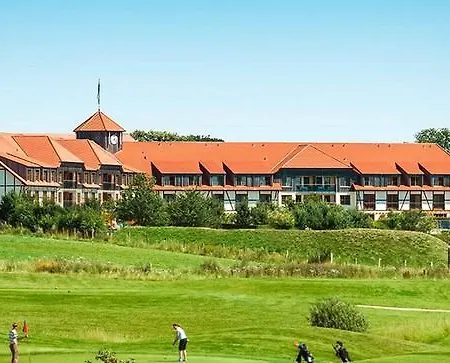 Курортный комплекс Robinson Fleesensee Гёрен-Леббин