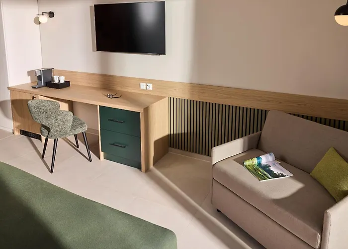 Курортный комплекс Robinson Fleesensee Гёрен-Леббин